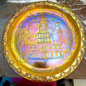 Vintage carnival Indiana glass independence hall plate